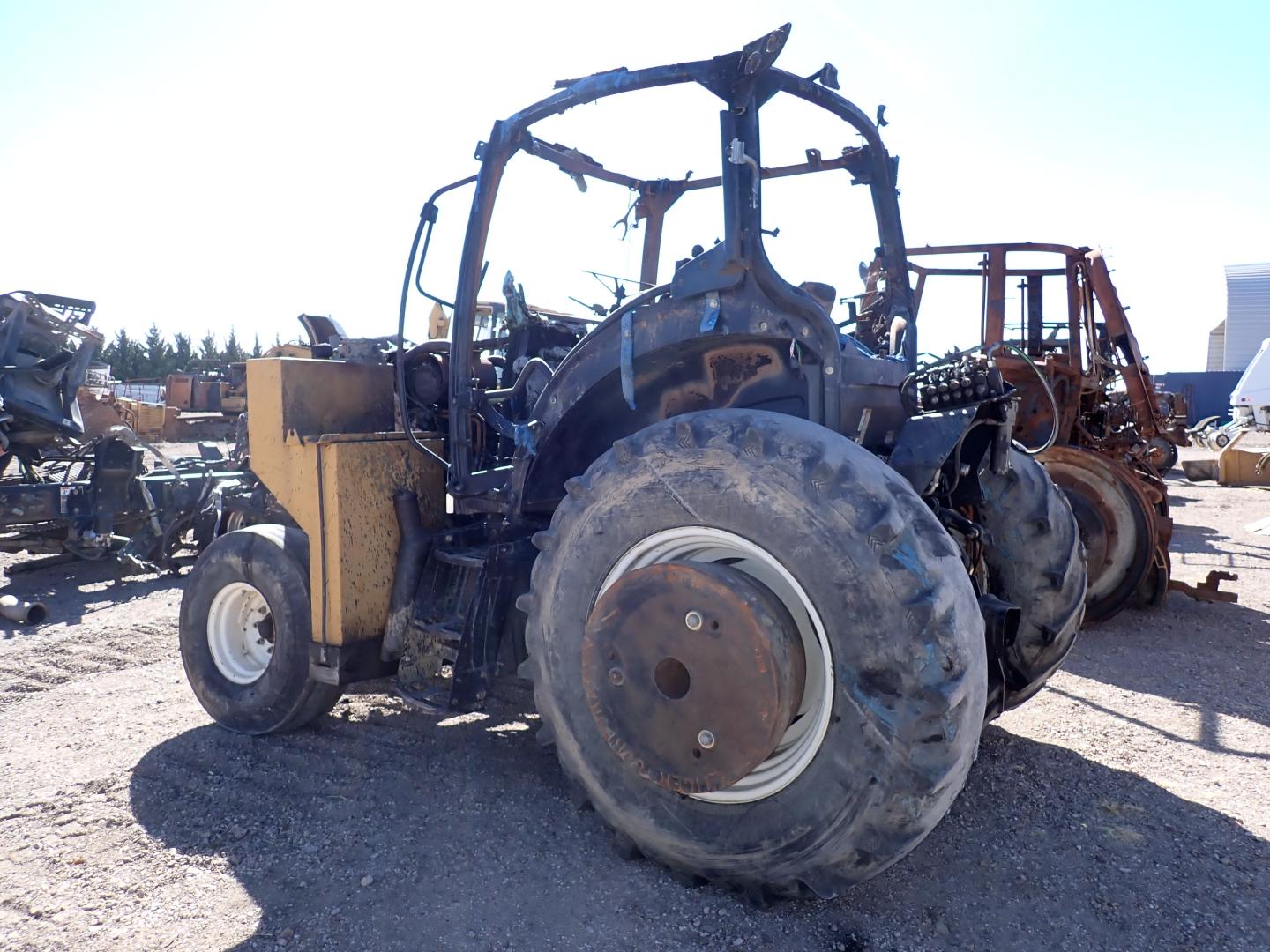 ./imagenes/INVOICE/2019/16456/TRACTOR NEW HOLLAND_T6020 (14).JPG